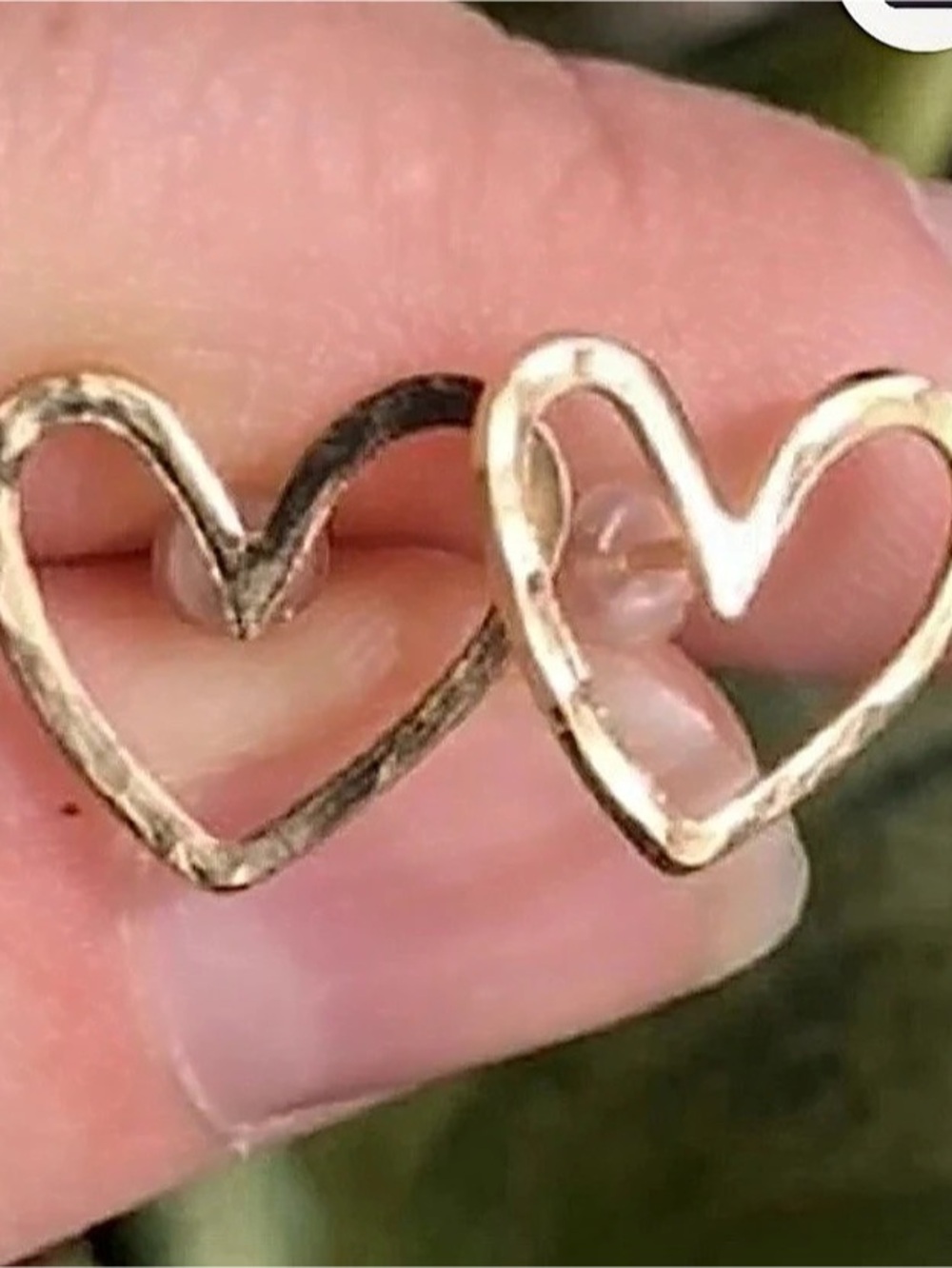 18K Hand Hammered Gold Heart Stud Earrings ✨ NWT & Box✨Handmade
